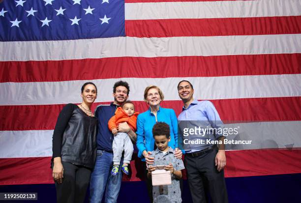 Senator Elizabeth Warren and Julian Castro pose for selfies with her followers during a rally on January 7, 2020 in New York City. After dropping out...