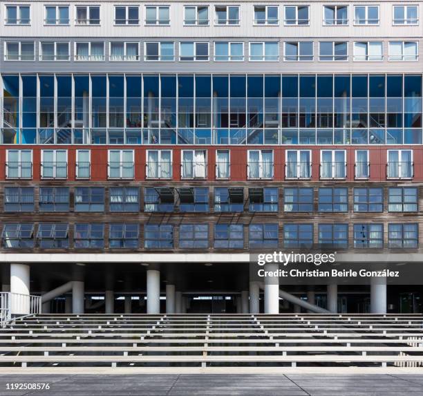 housing block silodam, amsterdam - netherlands - christian beirle gonzález stock-fotos und bilder