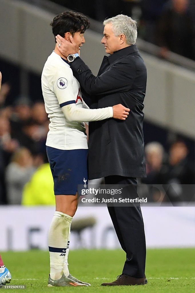 Tottenham Hotspur v Burnley FC - Premier League