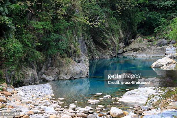 taroko gorge pond - taroko gorge national park stock pictures, royalty-free photos & images