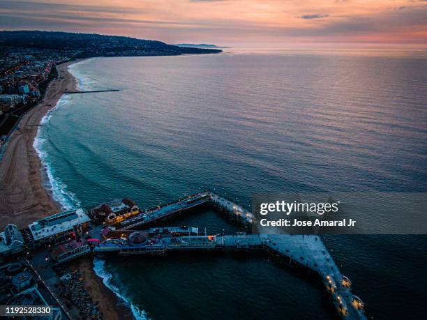 boats dock at the pier - redondo beach california - fotografias e filmes do acervo