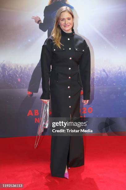 Julia Jentsch attends the "Lindenberg! Mach Dein Ding" world premiere at CinemaxX Dammtor on January 7, 2020 in Hamburg, Germany.