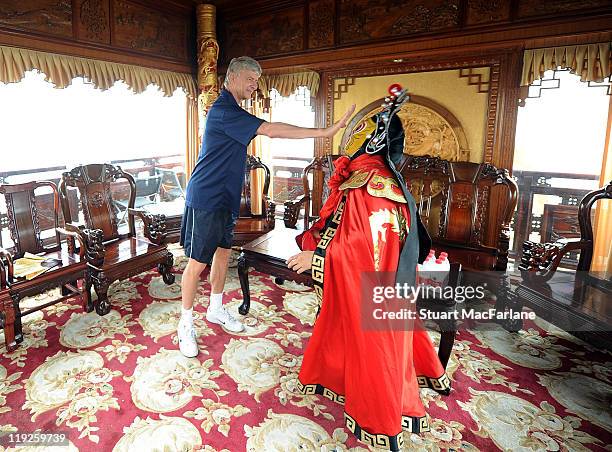 Bian Linkan Bian Lian Photos and Premium High Res Pictures - Getty Images