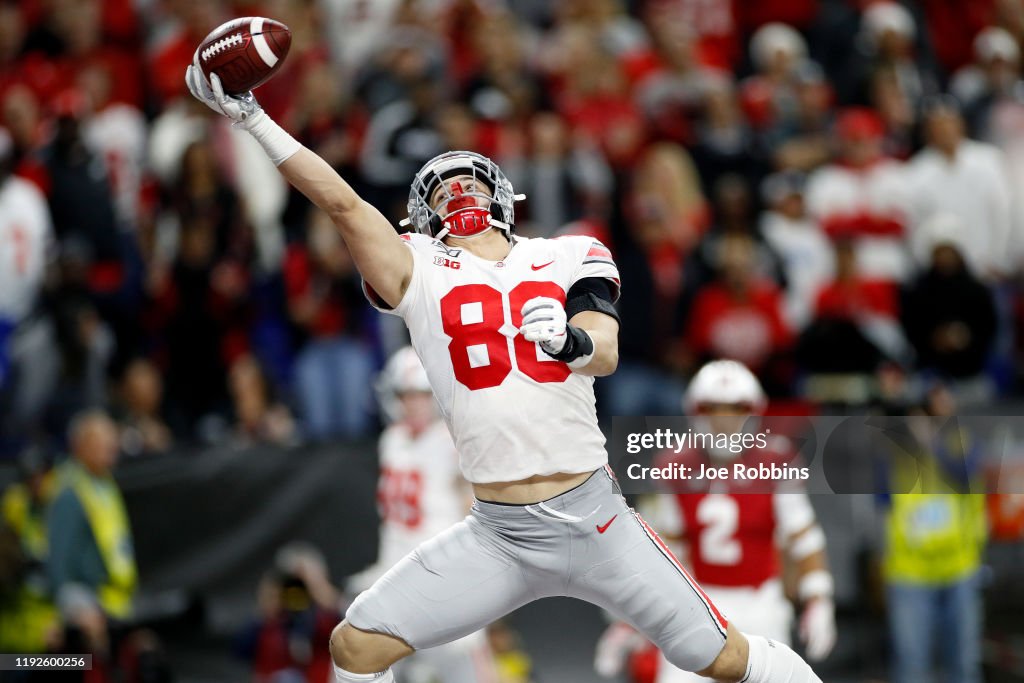 Jerry Rudzinski Jeremy Ruckert of the Ohio State Buckeyes makes a one-handed 16-yard ...