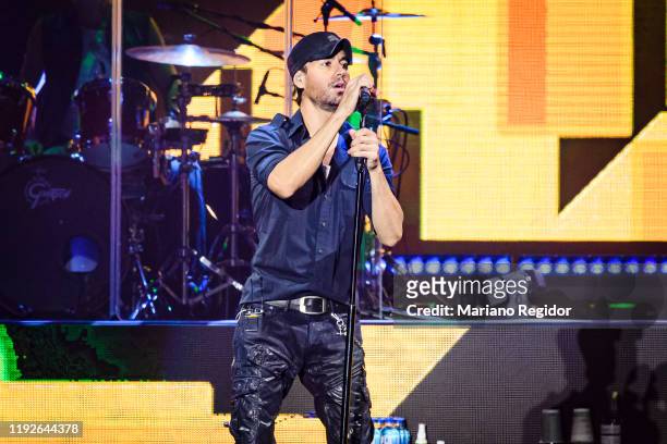 Enrique Iglesias performs on stage at WiZink Center on December 07, 2019 in Madrid, Spain.