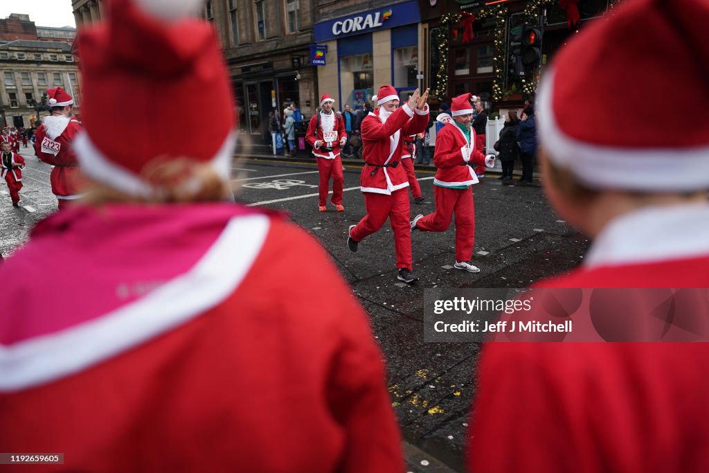 Santa Dash In Glasgow