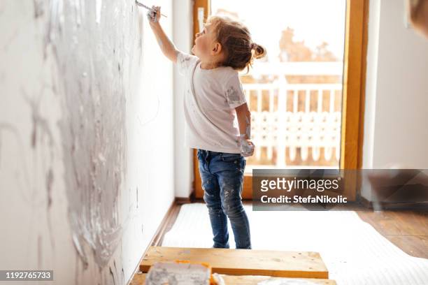 mess ist gut - child painting stock-fotos und bilder