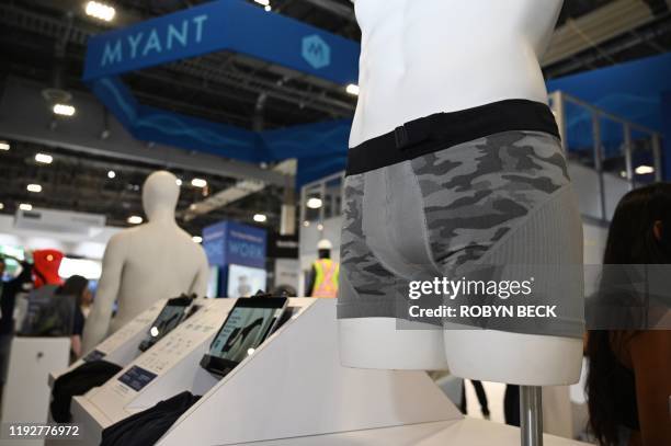 Smart Boxer 35 Skiin Stock Photos, High-Res Pictures, and Images - Getty Images