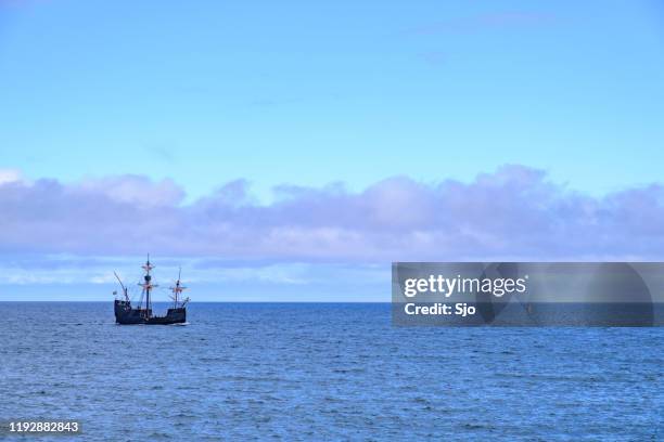 santa maria de colombo replica saling ship with tourits off the coast of funchal, madeira - caravel stock pictures, royalty-free photos & images