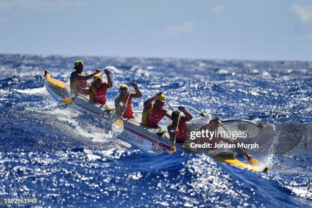 Shell Vaaa 985 Molokai Stock Photos, High-Res Pictures, and Images - Getty Images