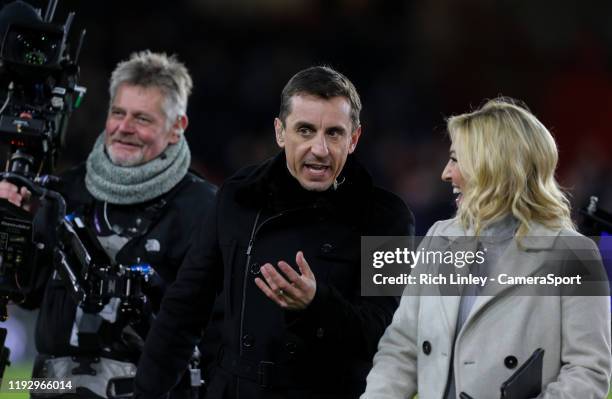 Sky Sports presenter Kelly Cates chats to pundit Gary Neville during the Premier League match between Sheffield United and West Ham United at Bramall...