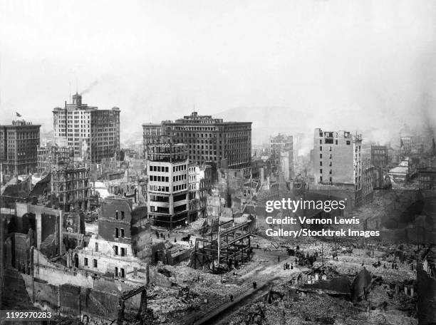 the building ruins after an earthquake struck the san francisco area in 1906. - archive 2006 stockfoto's en -beelden