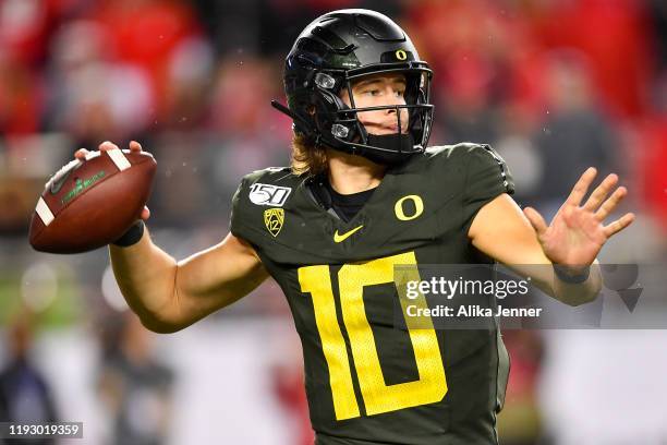 Justin Herbert of the Oregon Ducks throws the ball during the Pac-12 Championship football game against the Utah Utes at Levi's Stadium on December...