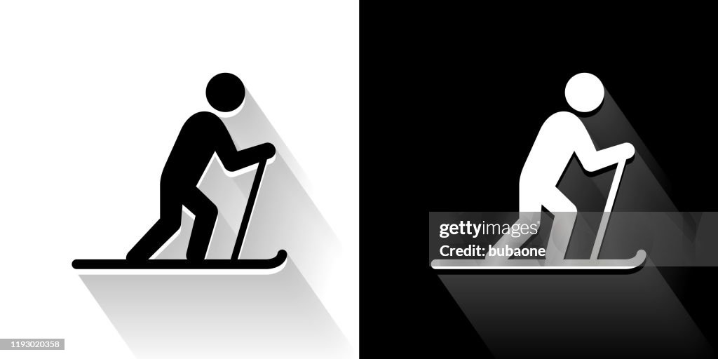 Cross country skiën zwart-wit pictogram met lange schaduw
