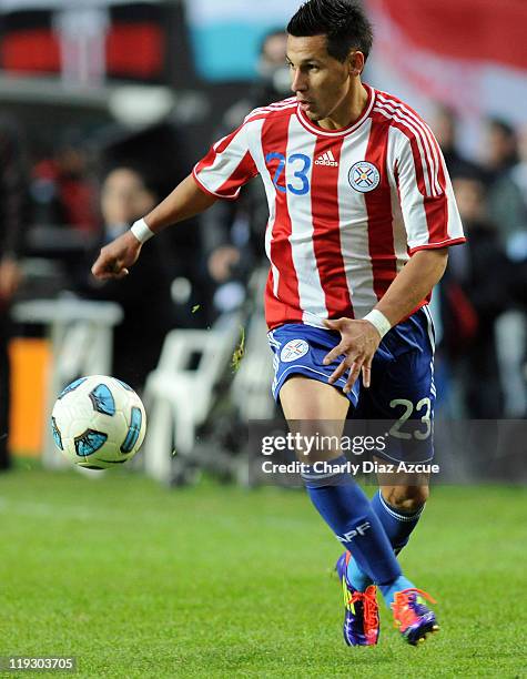 Hernan Perez of Paraguay in action during a match as part of the Copa America 2011 at the Ciudad de La Plata stadium on July 17, 2011 in La Plata,...