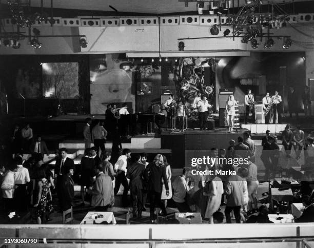 Piper Rome 1,000 Rome 1971 Stock Photos, High-Res Pictures, and Images - Getty Images