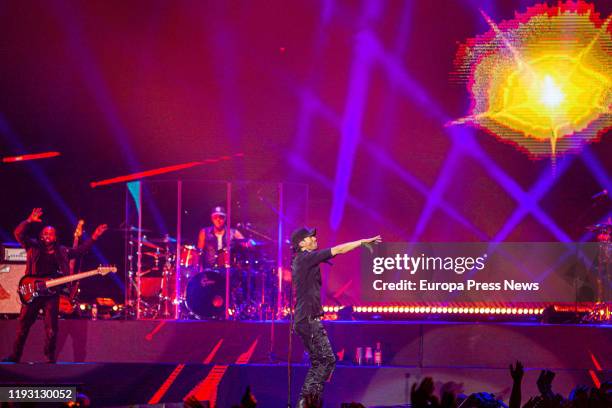 Enrique Iglesias performs on stage at WiZink Center on December 07, 2019 in Madrid, Spain.