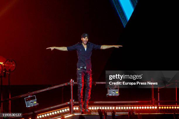 Enrique Iglesias performs on stage at WiZink Center on December 07, 2019 in Madrid, Spain.