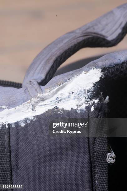 Mochilas Rotas Fotografías e imágenes de stock - Getty Images