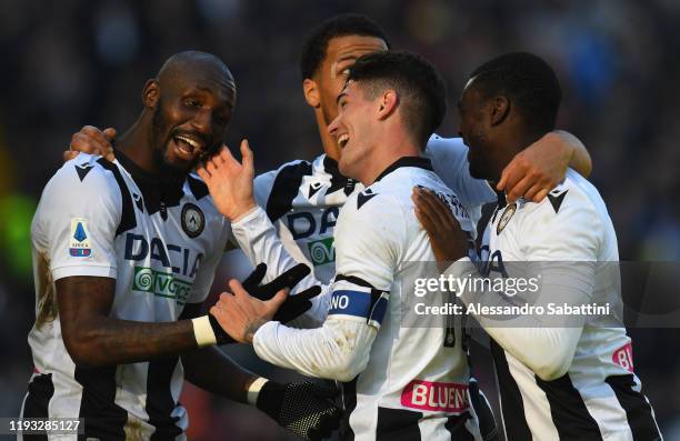 Rodrigo De Paul of Udinese Calcio celebrates after scoring his team third goal during the Serie A match between Udinese Calcio and US Sassuolo at...