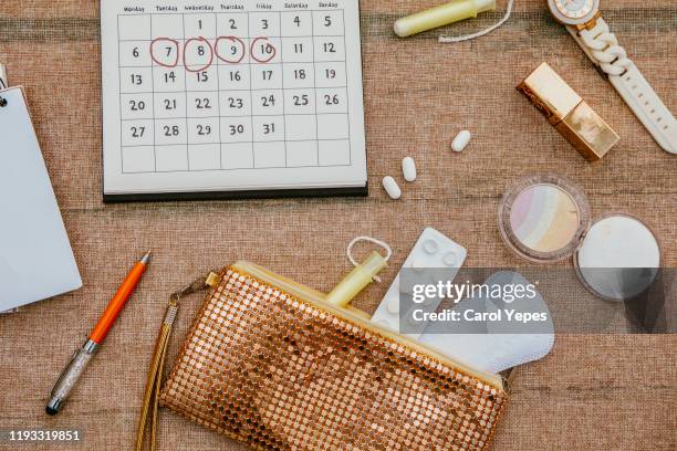 tampon and calendar and feminine products - period stock pictures, royalty-free photos & images