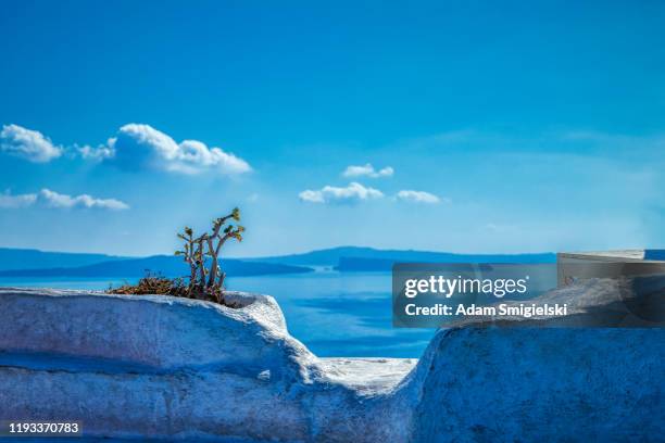 architectural details of traditional cycladic architecture in the oia village on santorini island (hdri) - cyclades islands stock pictures, royalty-free photos & images