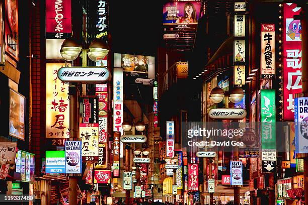 center street shibuya - tokyo japan stock-fotos und bilder