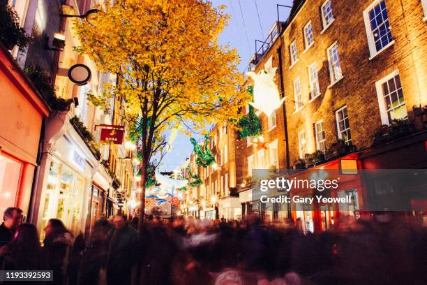 christmas in london - carnaby street imagens e fotografias de stock