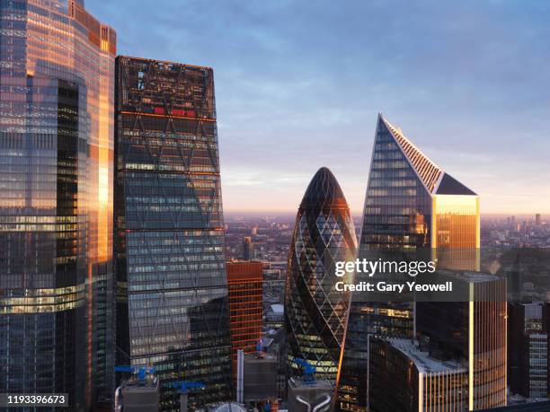 elevated view over london city skyline at sunrise - london skyline morning stock pictures, royalty-free photos & images