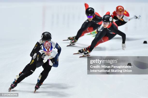 Noh Ah Rum of the Republic of Korea leads the group in the ladies 3000m relay final during the ISU Four Continents Short Track Speed Skating...