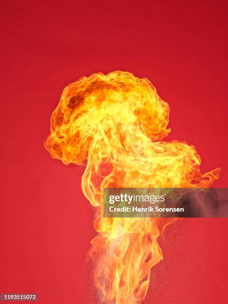 stilllife of fireball - flamme freisteller stock-fotos und bilder