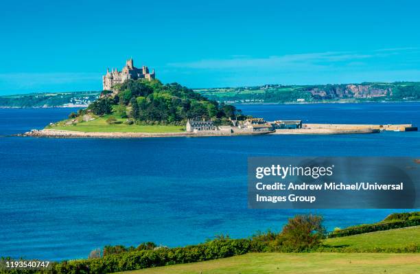 st michael's mount, marazion, cornwall, england, uk. - marazion-cornwall-england photos et images de collection