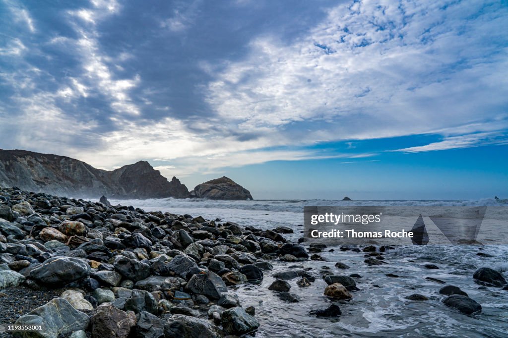 Black Rocks California Black Rocks Covering A Beach On The California Coast High-Res Stock ...