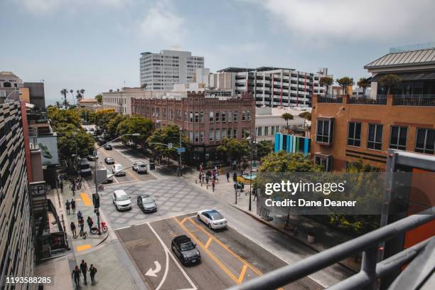 3rd street promenade - third street promenade stock pictures, royalty-free photos & images