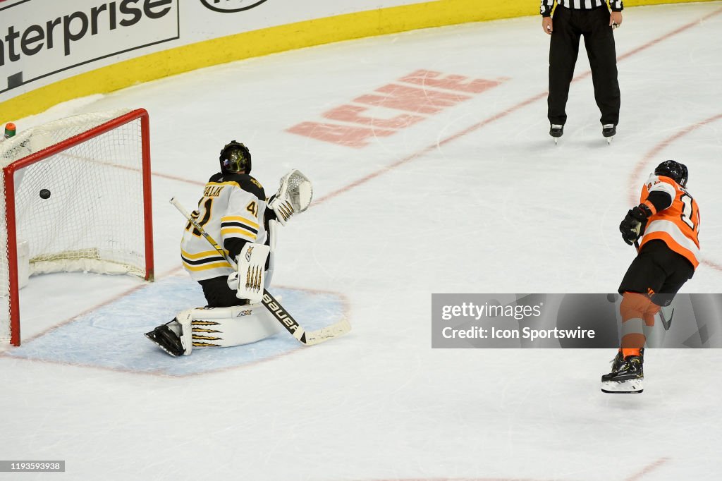 NHL: JAN 13 Bruins at Flyers
