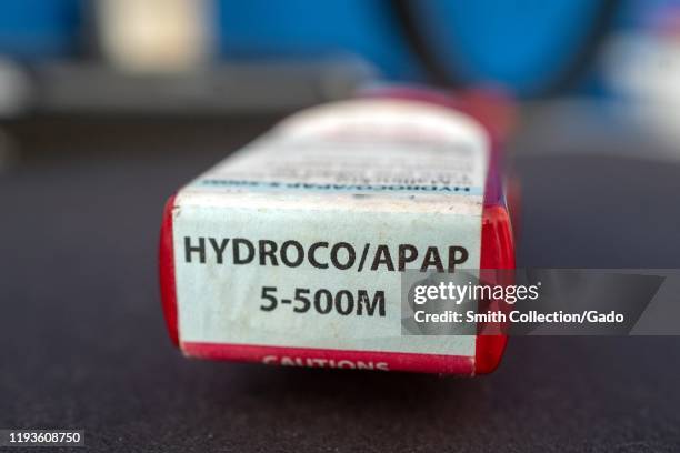 Illustrative image, close-up of bottle of the combination narcotic opioid pain medication hydrocodone 5-acetaminophen 500, marketed under the trade...