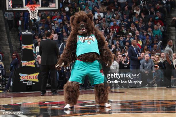 Grizz of the Memphis Grizzlies pumps up the crowd during the game against the Golden State Warriors on January 12, 2020 at FedExForum in Memphis,...
