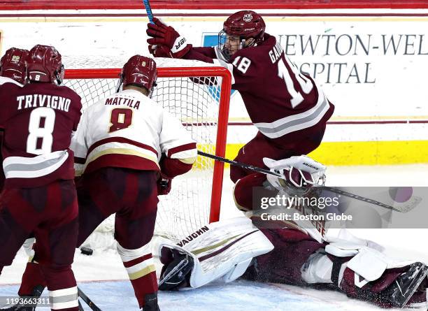 UMass forward Jake Gaudet scores the game winning goal for a 2-1 lead over the Boston College Eagles. The Boston College Eagles host The University...
