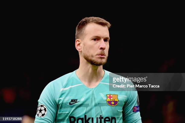 Norberto Murara Neto, goalkeeper of FC Barcelona looks during the UEFA Champions League group F match between Inter and FC Barcelona at Giuseppe...