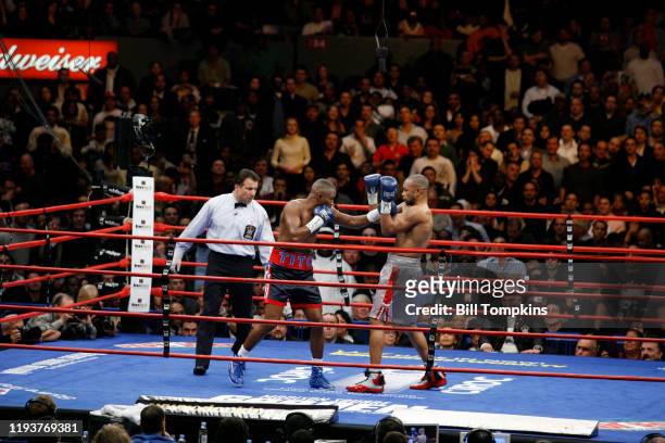 January 19: MANDATORY CREDIT Bill Tompkins/Getty Images Roy Jones Jr defeats Felix Trinidad in their fight at Madison Square Garden, New York...