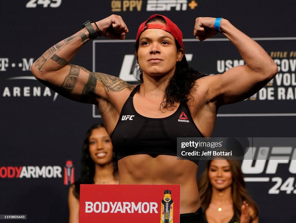 UFC 245 Usman v Covington: Weigh-Ins
