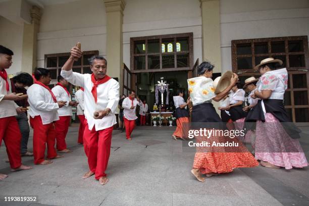 Pinabuan Ritual 25 Bauan Batangas Stock Photos, High-Res Pictures, and Images - Getty ...