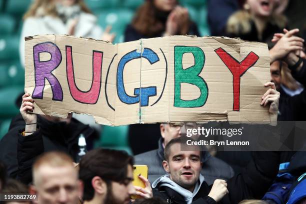 Varsity Rugby Fans 13,072 Rugby Fans At Twickenham Stock Photos, High-Res Pictures, and ...