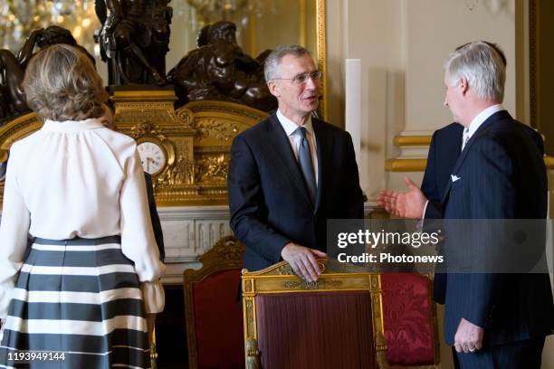 - Rencontre entre le Roi, la Reine, le Secrétaire Général de l'OTAN et les représentants permanents, les membres du secrétariat international et les...
