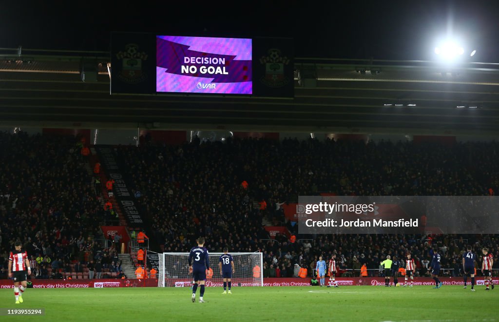 Southampton FC v West Ham United - Premier League