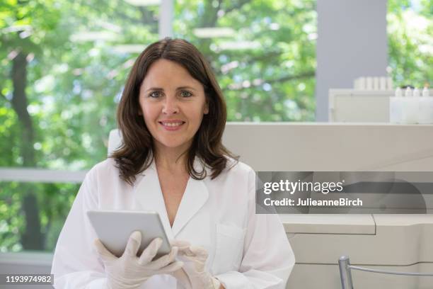 Medical Lab Tablet Photos and Premium High Res Pictures - Getty Images