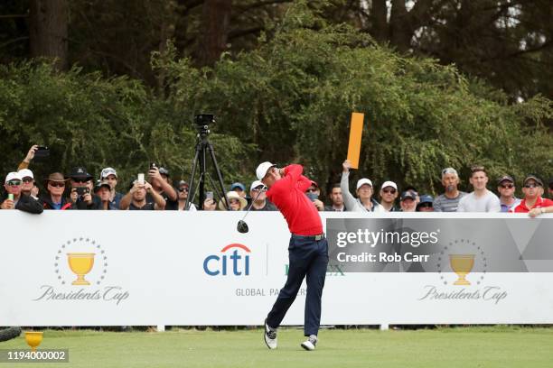 Justin Thomas of the United States team plays his shot from the second tee during Sunday Singles matches on day four of the 2019 Presidents Cup at...