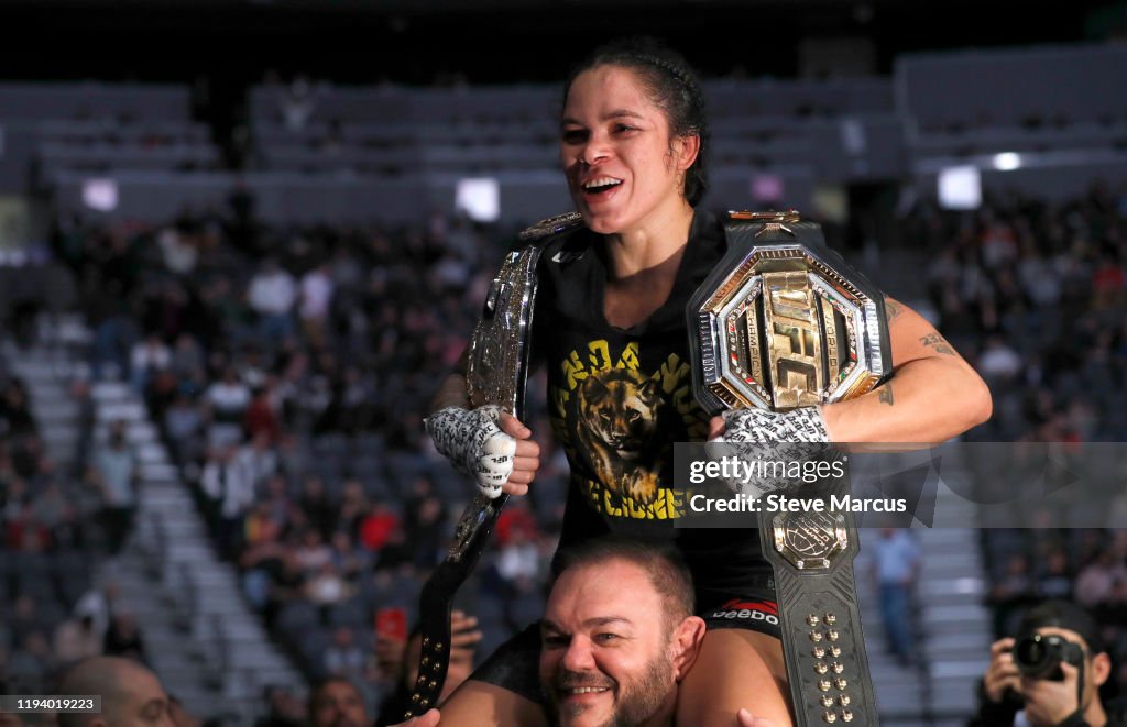 Amanda Nunes v Germaine de Randamie