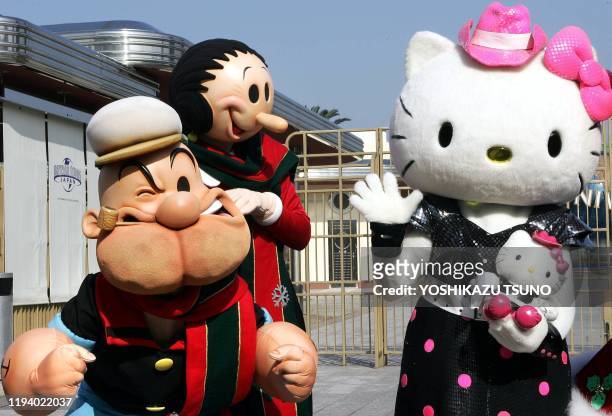 Japanese cartoon character Hello Kitty and Universal Pictures cartoon...  News Photo - Getty Images
