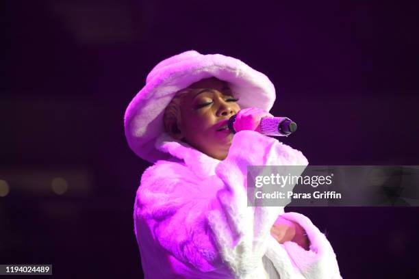 Monica Rapper 23,612 Monica Singer Stock Photos, High-Res Pictures, and Images ...